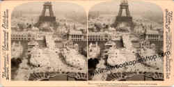 Platz-vor-Eiffel-Tower.jpg