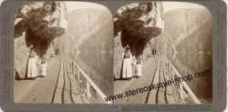 0043-Mutter-Tochter-Voring-Falls.jpg